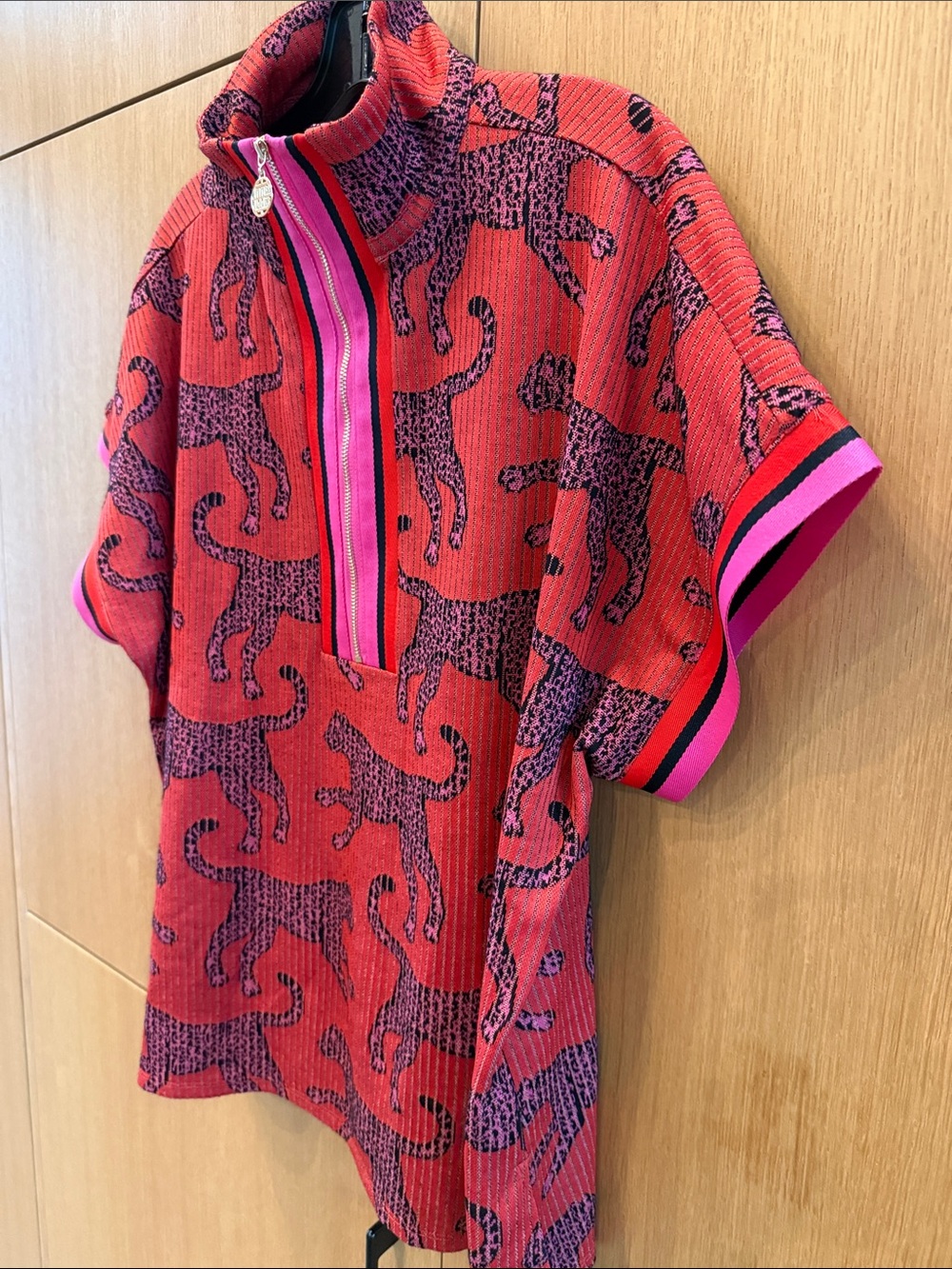 EMILY MCCARTHY Poppy Pullover- Leopard Jaguar Pullover Zippered Top Size Large - Picture 4 of 15